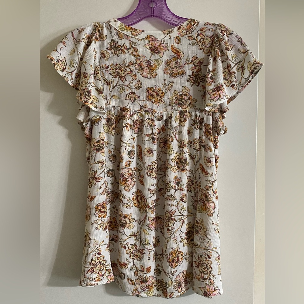 Maurices Floral Blouse - White and Red 18 inches from pit to pit - Picture 3 of 8